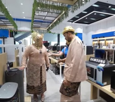 Tantangan Kocak Nagita Slavina, Minta Dua Karyawan Belanja Elektronik Pakai Baju Pengantin