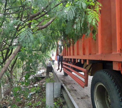 Diduga Kalah Judi Online, Sopir Truk Gantung Diri di Tol Tangerang-Merak