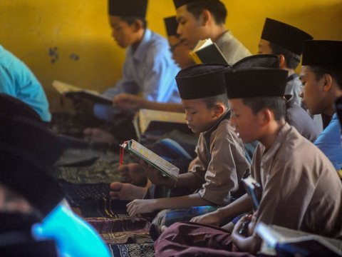 FOTO: Meningkatkan Keimanan Santri di Bulan Ramadan, Ponpes Modern Daarut Tarqiyah Primago Gelar Tadarus Alquran Massal