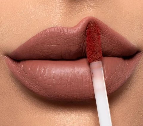 Merek Lipstik yang Cocok buat Bibir Hitam Terbaru 2024, Ini Rekomendasinya