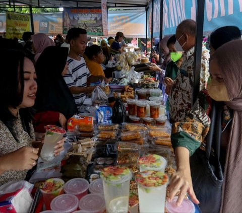 FOTO: Mengunjungi Surga Bazaar Takjil Ramadan di Bendungan Hilir