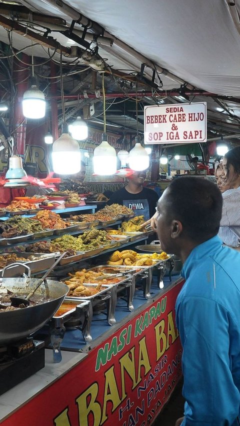 FOTO: Sedapnya Buka Puasa dengan Nasi Kapau Kramat Raya Bisa Bikin Nafsu Makan Bertambah