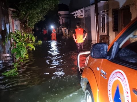 Banjir Melanda Pekalongan, Ibu dan Anak Ditemukan Meninggal Dunia