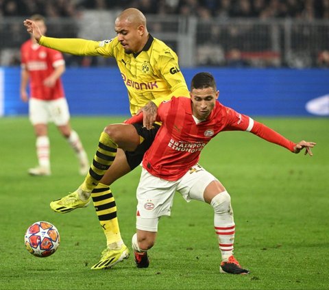 FOTO: Gilas PSV 2-0, Borussia Dortmund Lolos Perempat Final Liga Champions