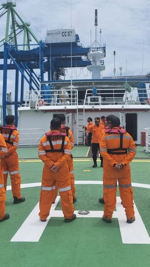 KN Sar Kamajaya Cari Korban Kapal Yuiee Jaya II, 2 Korban Meninggal Dimakamkan di Selayar
