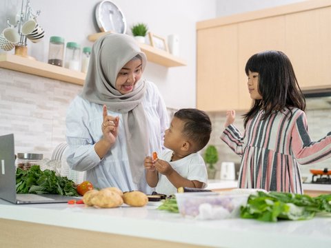 Children Learn Fasting, Doctor Reminds to Do it Gradually