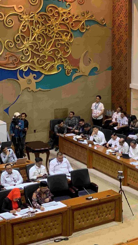 Momen Seruangan Ngakak, Gubernur Jakarta Dipilih Presiden: Kok Bisa Diusulkan DPR
