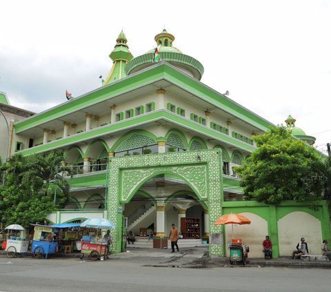 Melihat Uniknya Masjid Al Ittihad di Tangerang, Kubahnya Berbentuk Pagoda
