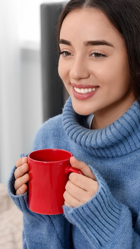 Unique Tips to Reduce Sweet Drinks, Drink from a Red Mug.