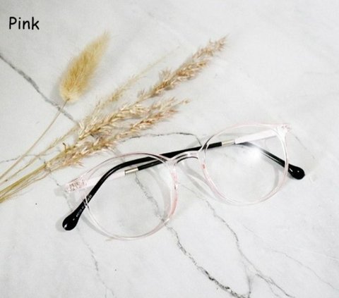 Rekomendasi Merek Kacamata yang Sesuai dengan Wajah Kotak