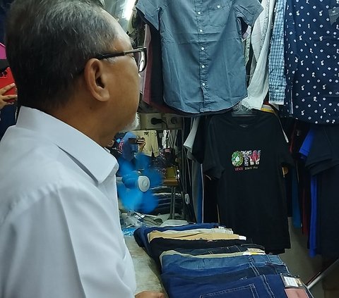 Cerita Mendag Zulhas Belanja di Pasar Tanah Abang dan Kaget Harga Baju Mahal-Mahal, Baju Kaos Grosir Saja Rp100.000