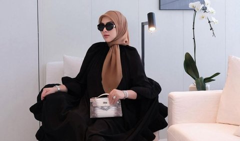 2. Hijab Mocca: Sentuhan Earthy yang Hangat