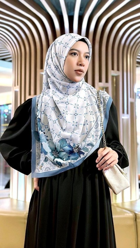 9. Hijab Motif: Kesan yang Chic