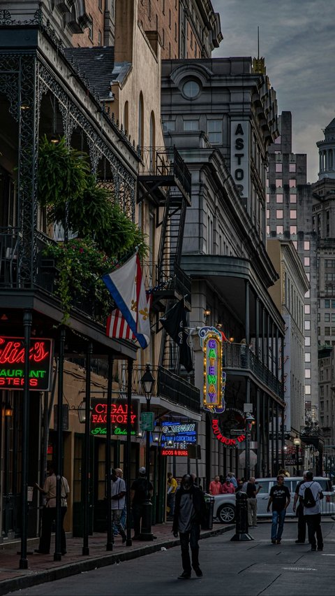 <b>14. Cafe du Monde</b>