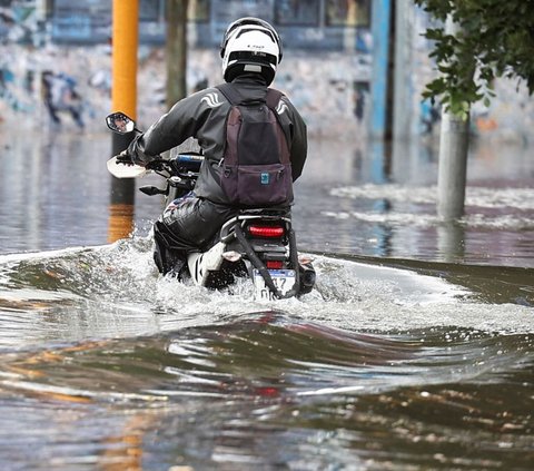 16 RT di DKI Jakarta Terendam Banjir, Ini Penyebabnya