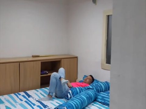 Momen Raffi Ahmad Usai Acara Sahur Lanjut Syuting, Datang Subuh lalu Tidur di Studio, Netizen: Ini Pencucian Uang?