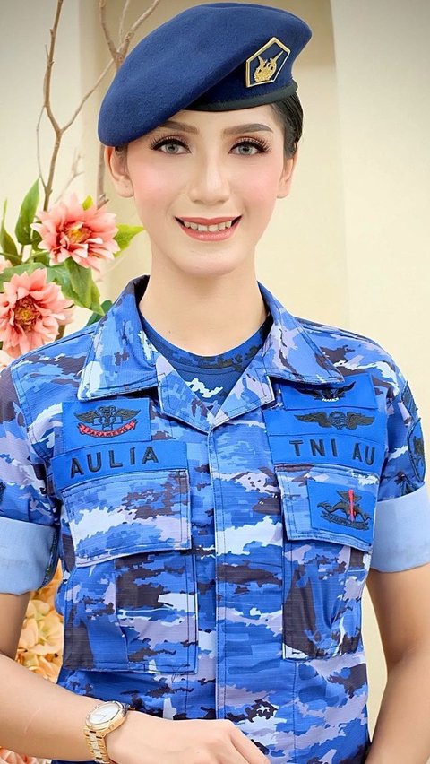 7 Beautiful Portraits of Serda Adhini, TNI Soldier Who Was Chosen to Become Presidential Aircraft Stewardess, Like a Living Barbie