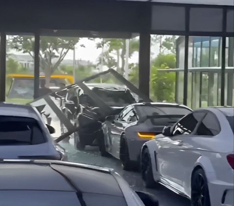 4 Fakta Tragedi Xpander Tabrak Porsche di Showroom Mewah, Mobil Rp8,9 M Ringsek