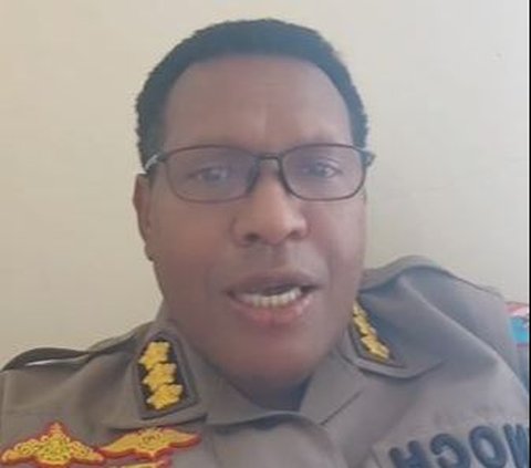 Perwira menengah yang kini menjabat sebagai Auditor Kepolisian Madya TK.III Itwasda Polda Papua Kombes Pol Andi Yoseph Enoch membagikan cerita rumitnya proses pendaftaran menjadi seorang perwira.