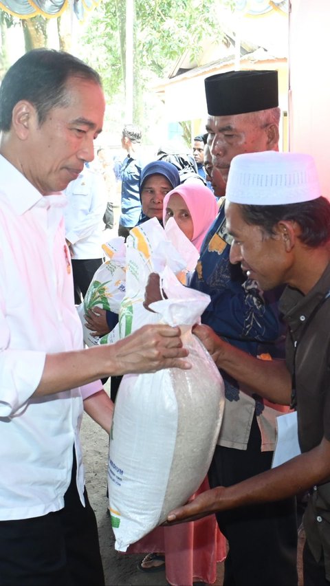 Jokowi Sebut Harga Beras Naik karena Perubahan Iklim Sebabkan Gagal Panen