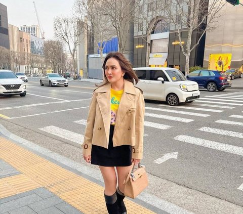 Even More Beautiful and Glowing, 8 Portraits of Shandy Aulia during Vacation in South Korea
