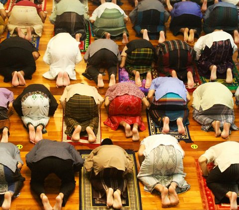 6 Tips Agar Anak Rajin Salat, Biasakan Sejak Dini