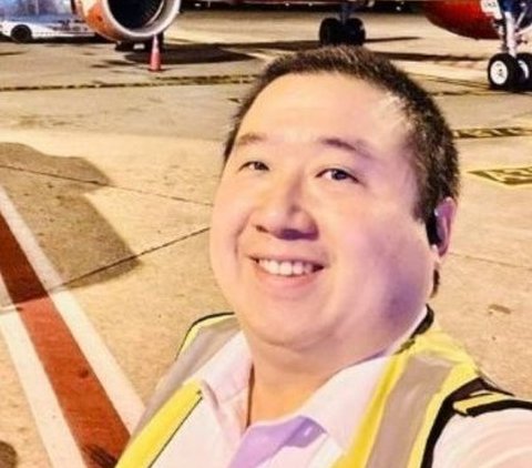 Suddenly Changing Profession to Doctor, Pilot's Act of Assisting Passenger's Delivery Mid-flight Receives Praise