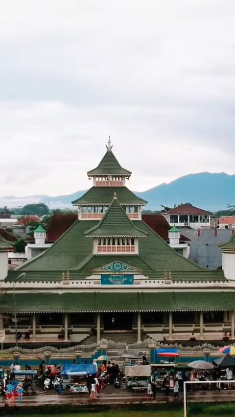 Melihat Jejak Kebudayaan Jawa di Masjid Agung Manonjaya Tasikmalaya, Ada Kubah yang Simbolkan Perdamaian