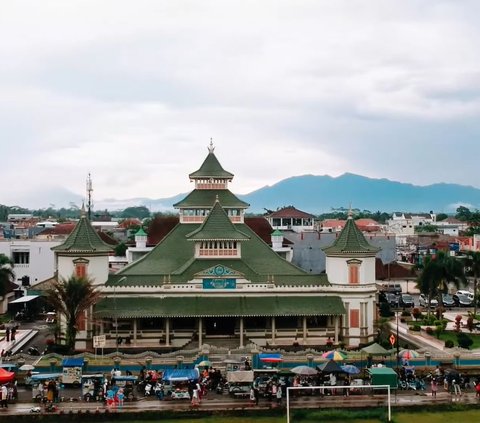 Melihat Jejak Kebudayaan Jawa di Masjid Agung Manonjaya Tasikmalaya, Ada Kubah yang Simbolkan Perdamaian