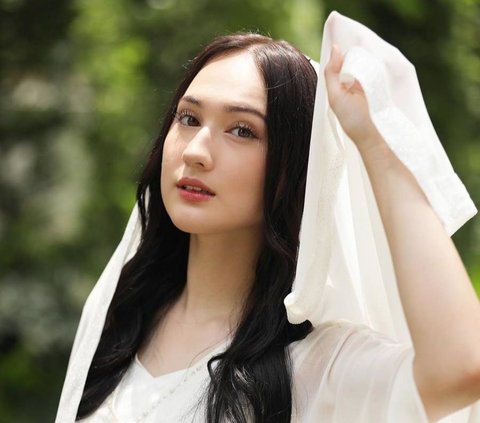 Cantik Banget, Potret Laura Moane Pacar Al Ghazali Tampil Berkerudung yang Bikin Pangling