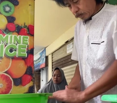 Laris Manis, Epy Kusnandar Pemeran Preman Pensiun dan Istri Jualan Takjil di Bazar Ramadan