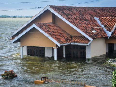 FOTO: Kondisi Banjir Menerjang Jawa Tengah Meluas Lumpuhkan Lalu Lintas Demak-Semarang hingga Jawa Timur