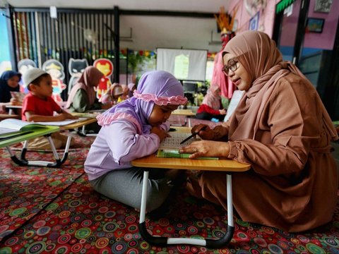 FOTO: Melihat Antusiasme Anak-Anak Mengikuti Pesantren Kilat Ramadan di RPTRA Malinjo