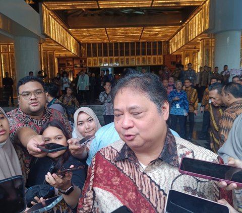 Isu Gibran Jadi Ketum Golkar, MKGR Ingatkan Syarat Jadi Kader Minimal 5 Tahun