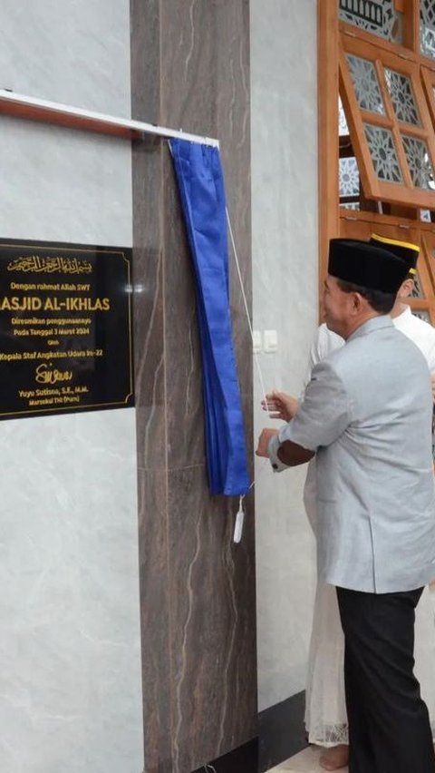 Setelah 40 Tahun Lebih, Keinginan Ayah Bangun Masjid Diwujudkan Anaknya Pensiunan Jenderal AU <br>
