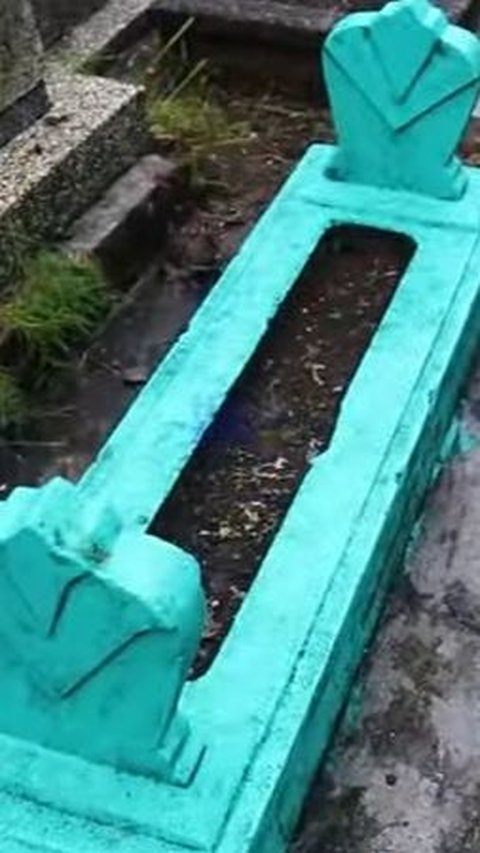 Dalam video tersebut, diketahui jika Kunto ternyata sudah menyiapkan tanah untuk dirinya sendiri berdekatan dengan makam putra sulungnya.