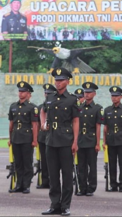 Kisah Pemuda Penyadap Karet Berhasil jadi TNI, Bangga Bisa Angkat Derajat Ortu yang Seorang Petani 