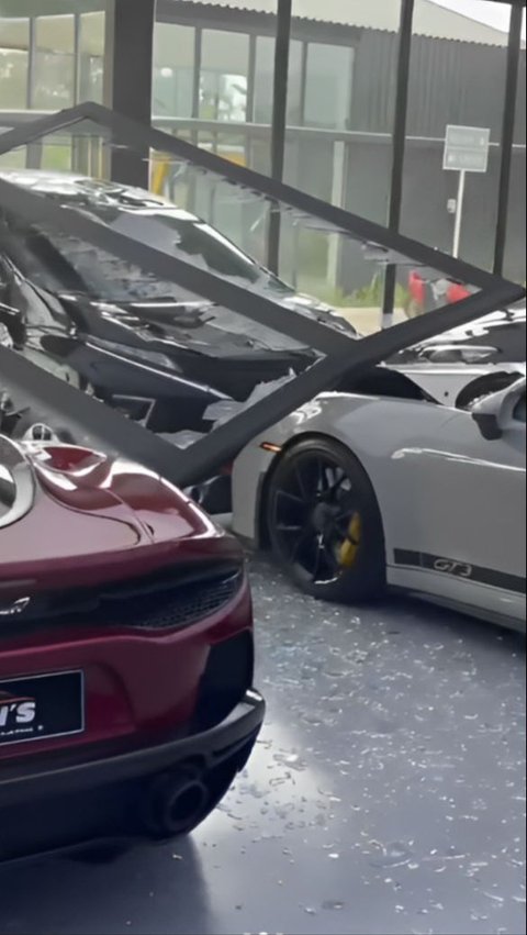 Loss of Xpander Crashing Porsche in Showroom Reaches Rp5.7 Billion, Driver Ready to Compensate, Curious about the Figure