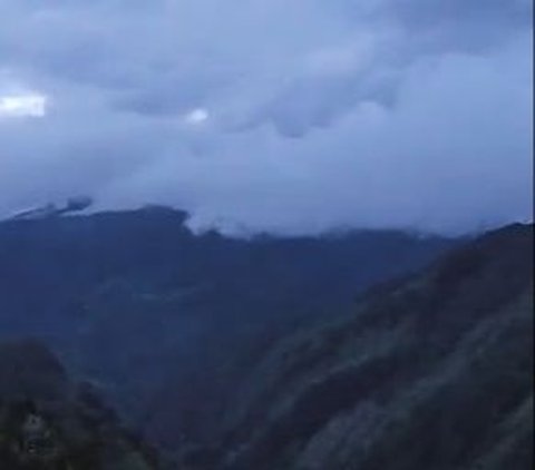 Jelang Berbuka Puasa Prajurit TNI Memperlihatkan Pos Penjagaan di Papua, Netizen Sebut 'Cantik Sekali Pemandangannya'