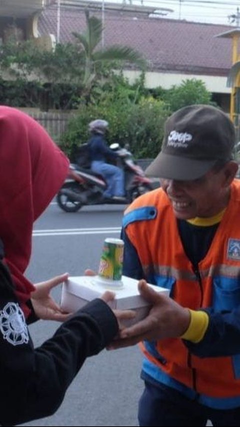 7 Keutamaan Memberi Makan Orang yang Berpuasa saat Waktunya Berbuka