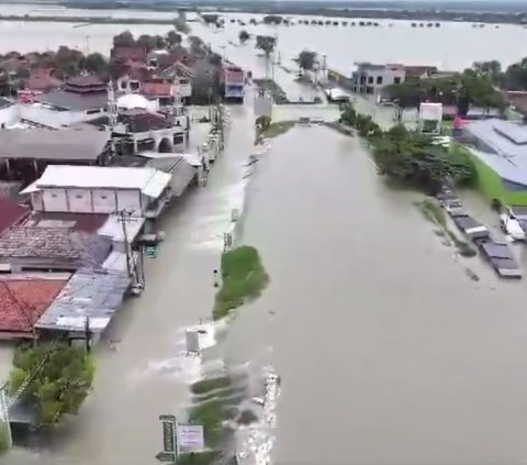Rapat koordinasi diikuti oleh Bupati dan Walikota serta perwakilan organisasi perangkat daerah terdampak bencana banjir di Jawa Tengah.<br>