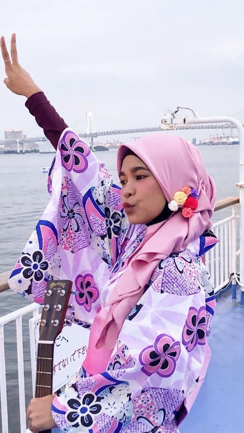 Exciting! Mix and Match Hijab and Yukata from an Indonesian Singer Living in Japan