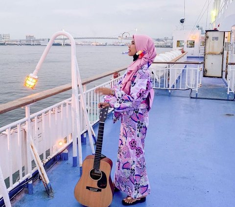 Exciting! Mix and Match Hijab and Yukata from Indonesian Singer Living in Japan