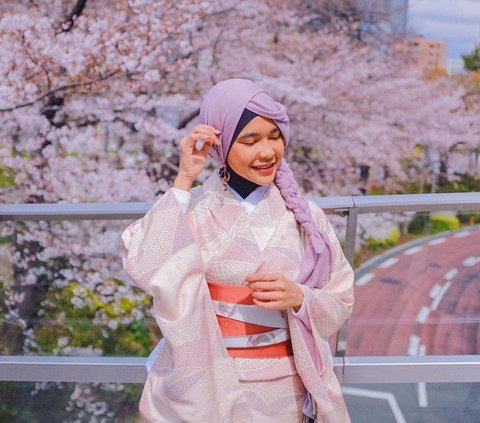 Exciting! Mix and Match Hijab and Yukata from Indonesian Singer Living in Japan