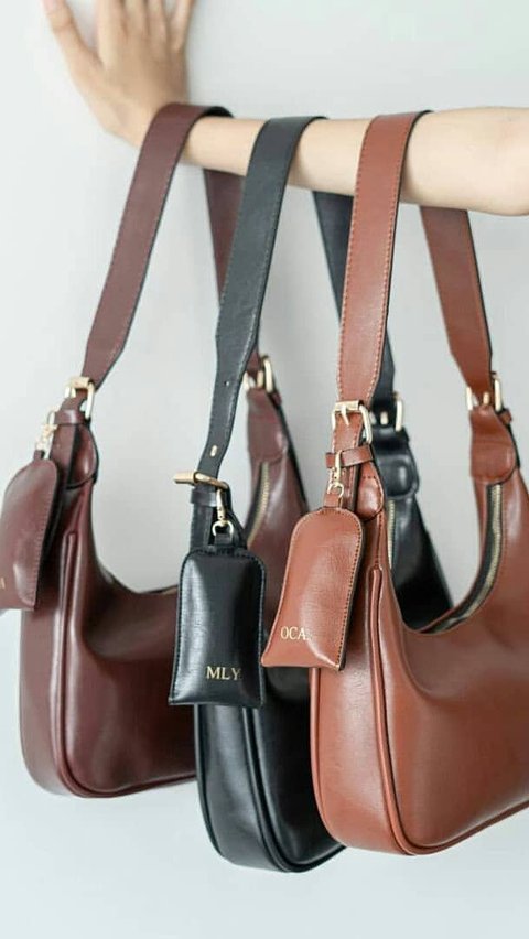 8. Rena Shoulder Bag, Luxurious Leather Bag at an Affordable Price