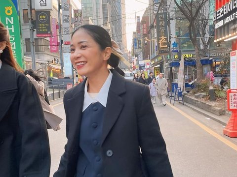 Gaya Bunga Zainal saat Liburan di Korea Selatan, Potret Cantiknya Disebut Bak Anak Sekolah