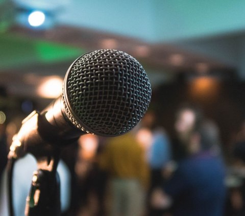 Karaoke Disambangi Satpol PP, Pemandu Lagu Berdalih sedang Bukber