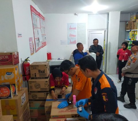 Pegawai Minimarket Ditodong Sajam dan Senpi, Uang Rp67 Juta Dibawa Kabur