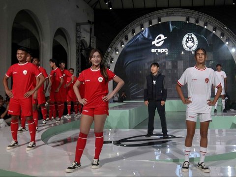 FOTO: Terinspirasi dari Jersey Timnas Indonesia Tahun 1982, Ini Penampakan Baju Zirah Skuat Garuda Terbaru