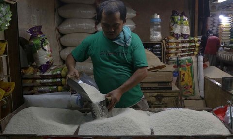 Harga Beras Mahal dan Langka, Dirut Bulog: Berasnya Ada di Rumah Warga